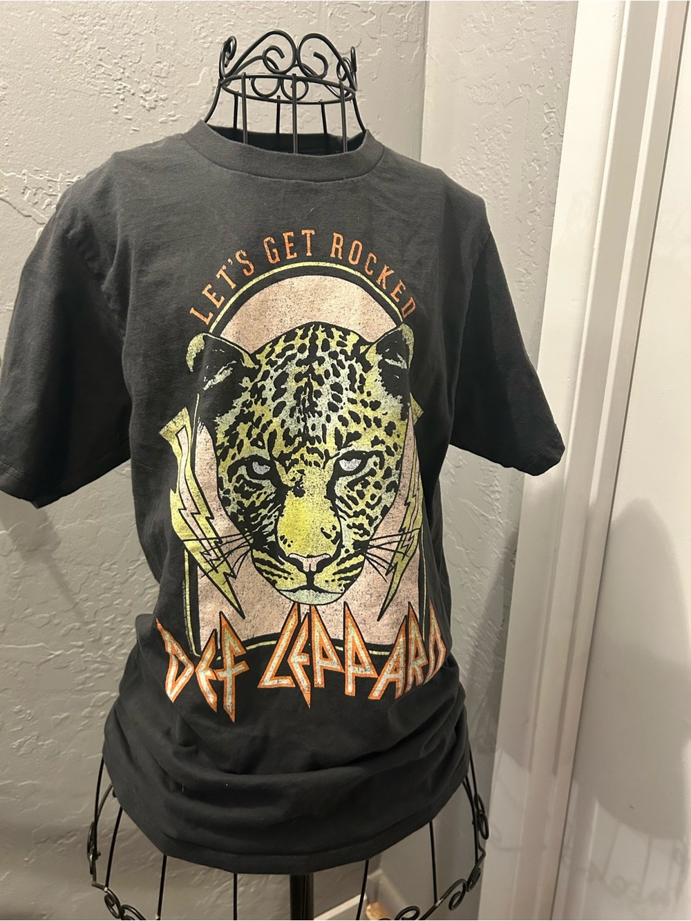 Def Leppard 'Let's Get Rocked' Black Short Sleeve Graphic Tee